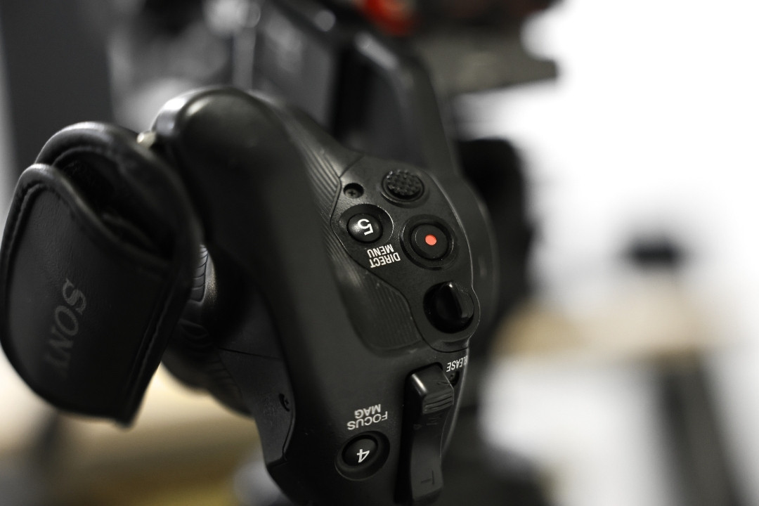 Sony FX9’s Handle Grip Control